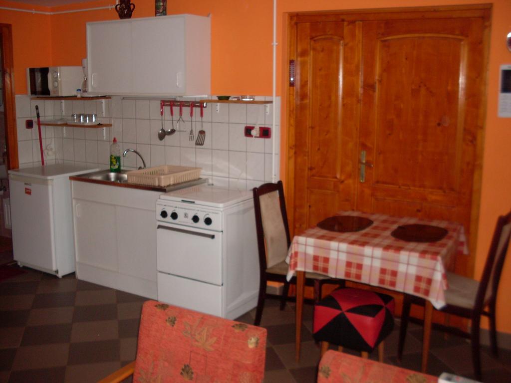 Lala Apartmanok Balatonboglár Esterno foto