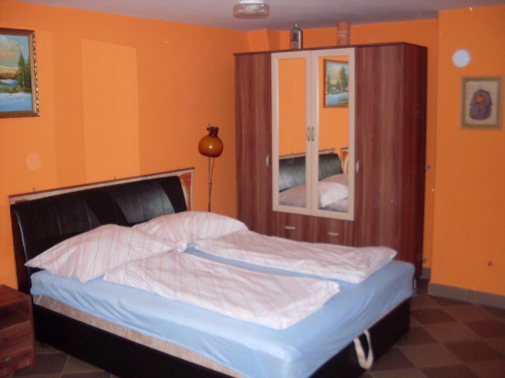 Lala Apartmanok Balatonboglár Esterno foto