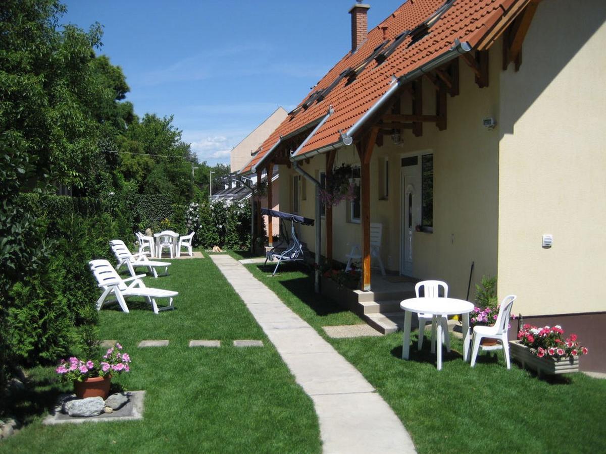Lala Apartmanok Balatonboglár Esterno foto