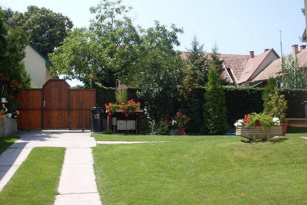 Lala Apartmanok Balatonboglár Esterno foto