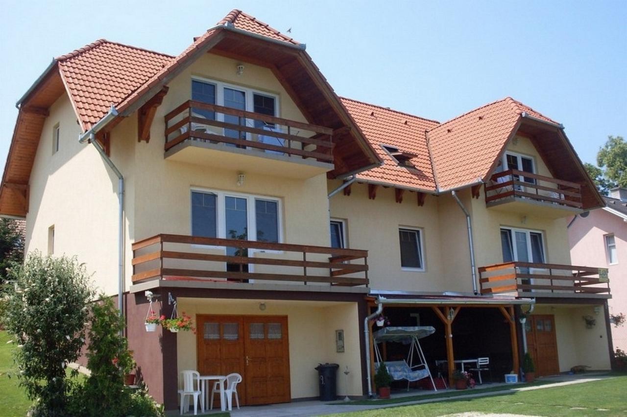 Lala Apartmanok Balatonboglár Esterno foto