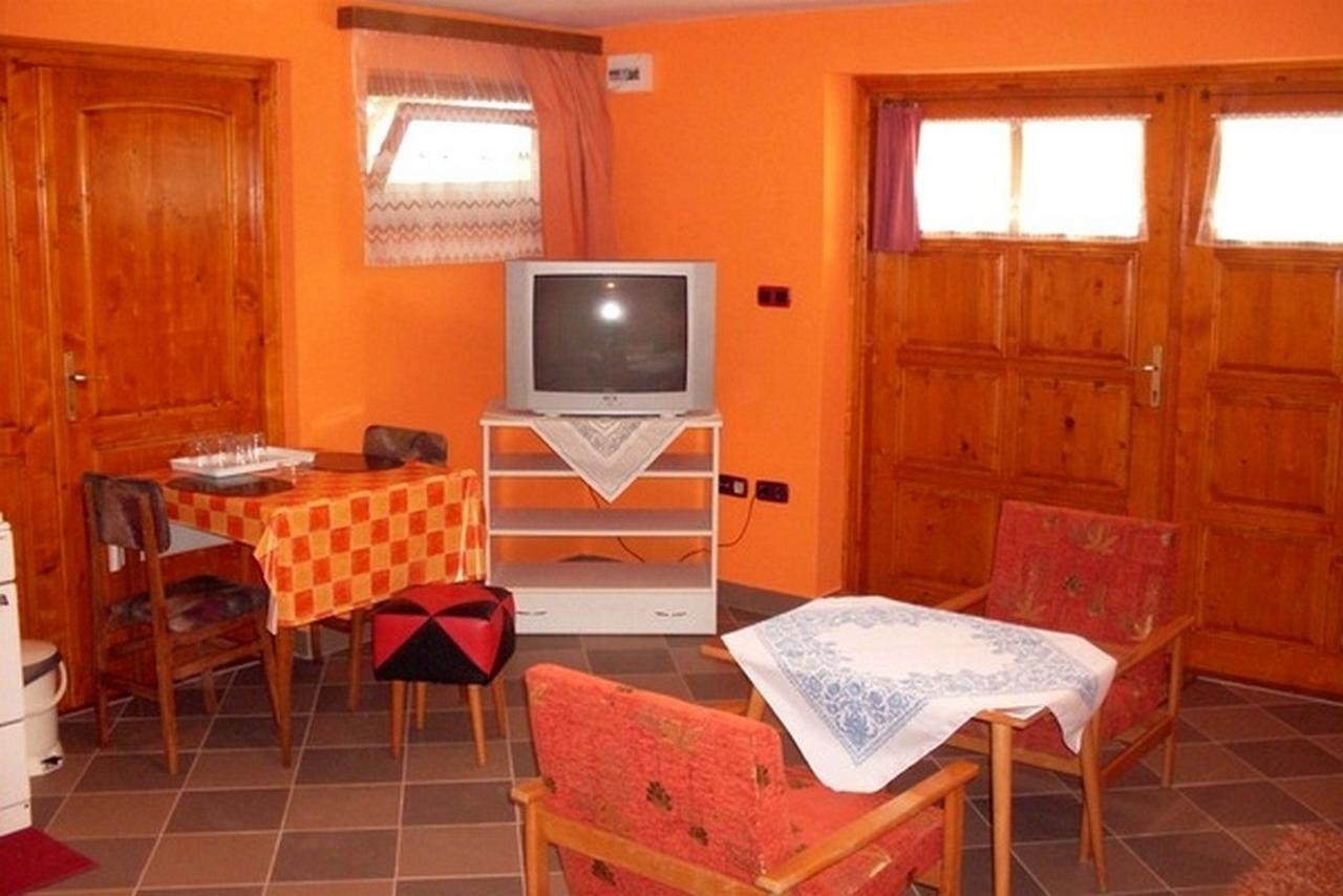 Lala Apartmanok Balatonboglár Esterno foto